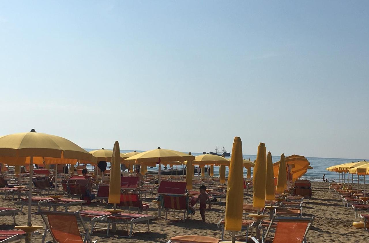 לידו די ג'סולו Centralissime Mansarde Piazza Brescia מראה חיצוני תמונה